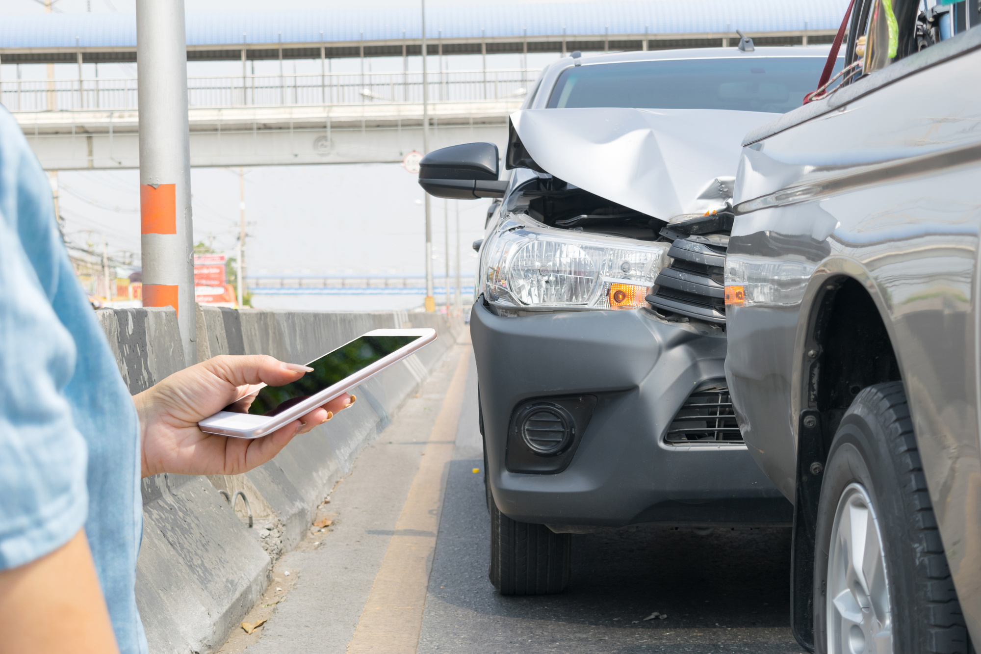 describing a car crash in a story